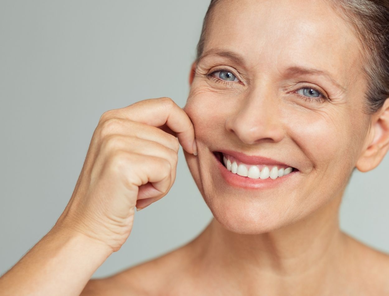 6 dicas de cuidados caseiros com a pele madura; recupere suavidade e beleza
