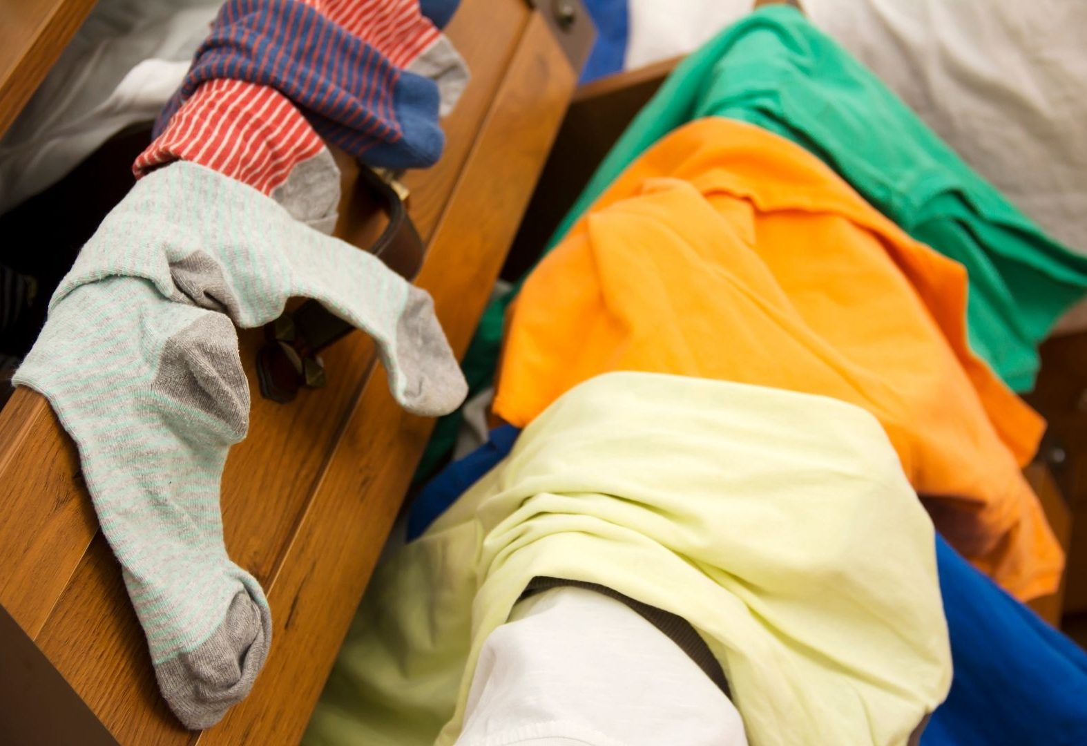 Como organizar meias e roupas íntimas na gaveta