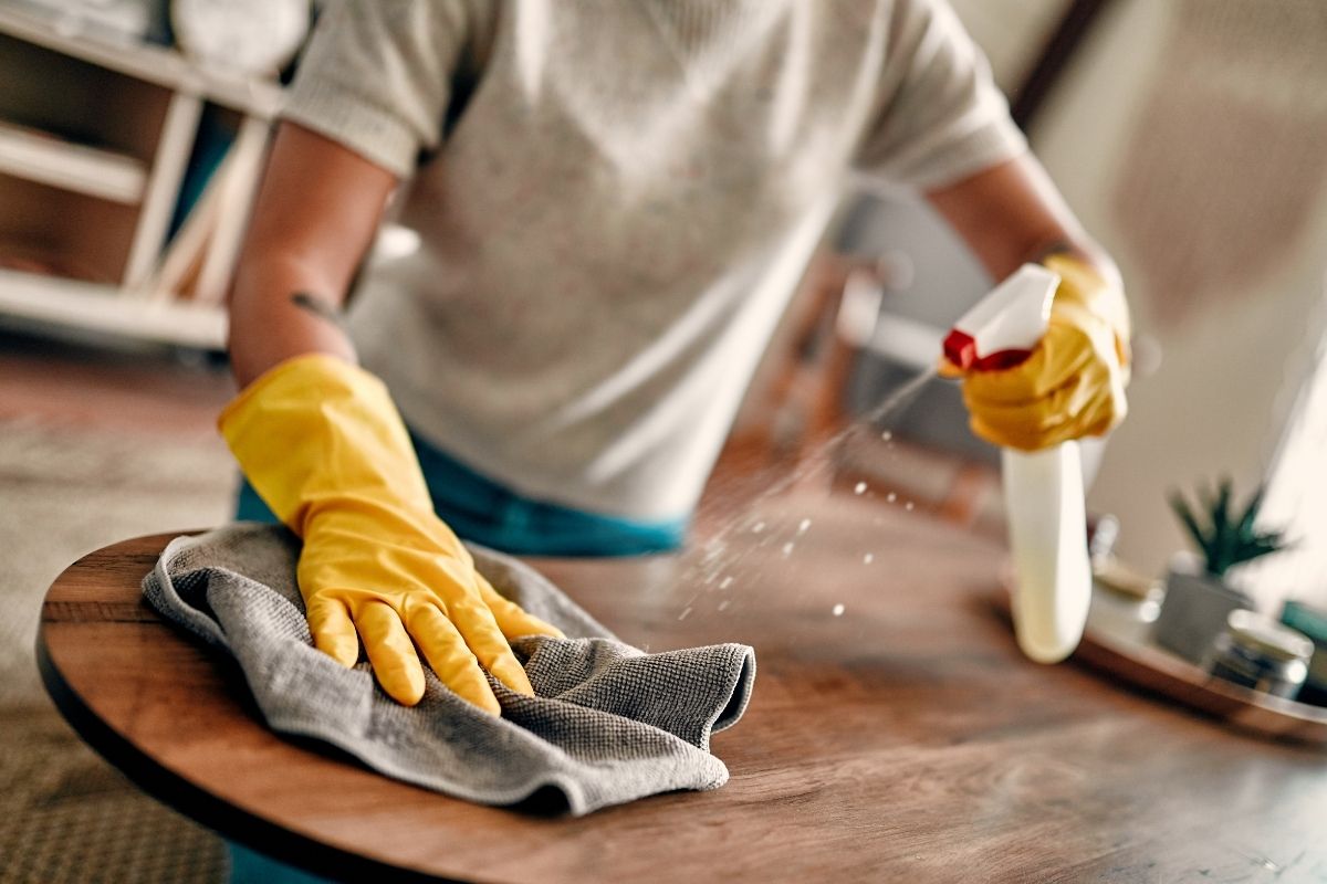 Como facilitar a limpeza da casa: dicas valiosas para ter mais praticidade no dia a dia.