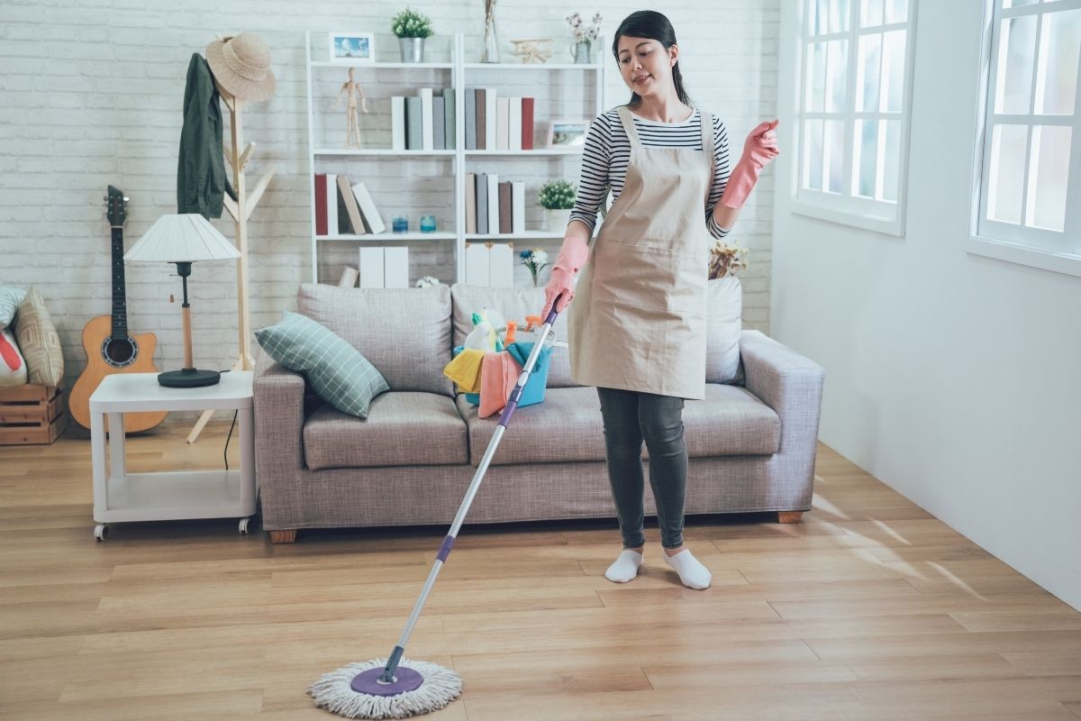 Como facilitar a limpeza da casa: dicas valiosas para ter mais praticidade no dia a dia.