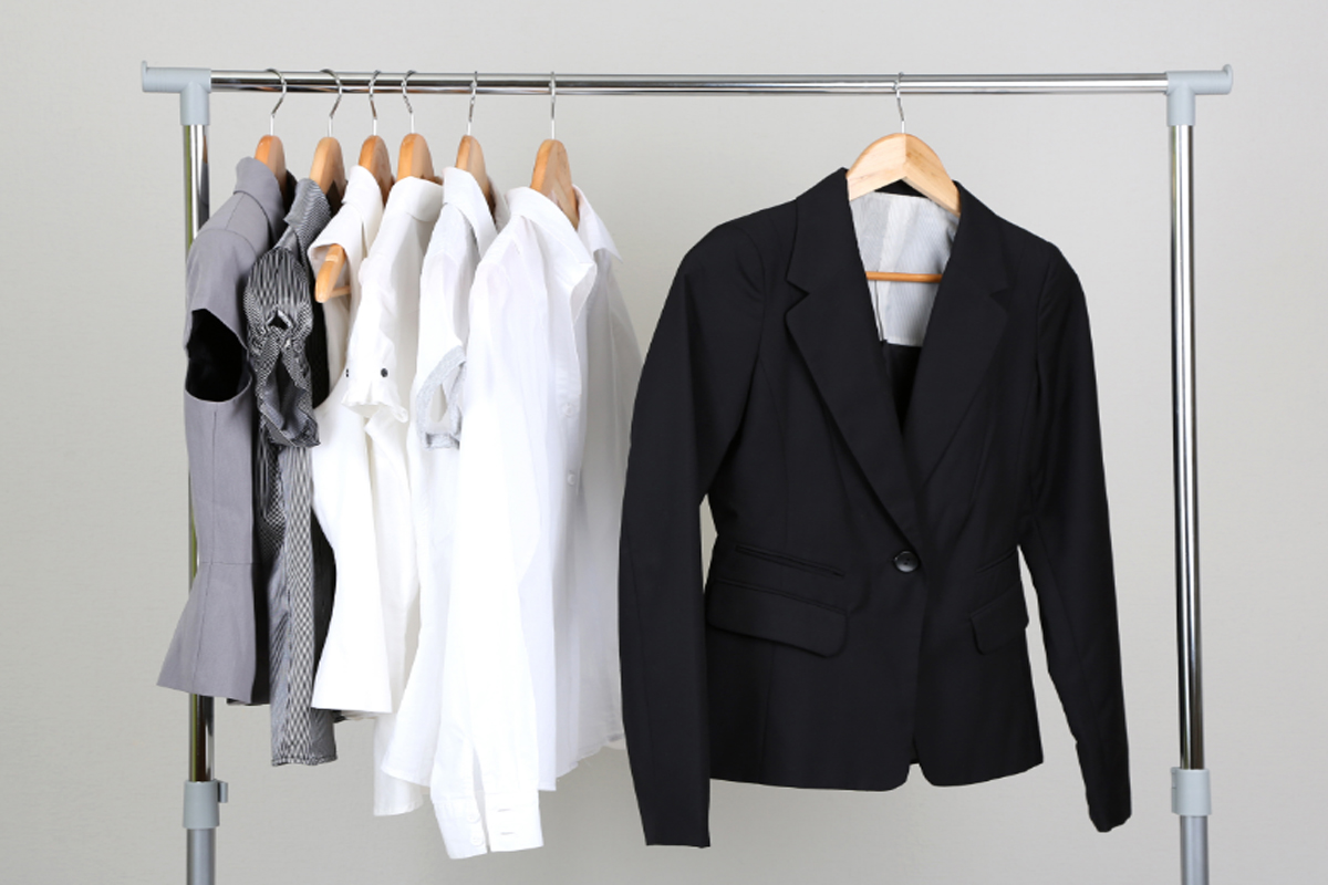 Conheça 5 looks para o trabalho que vão te deixar mais confiante - Reprodução Canva