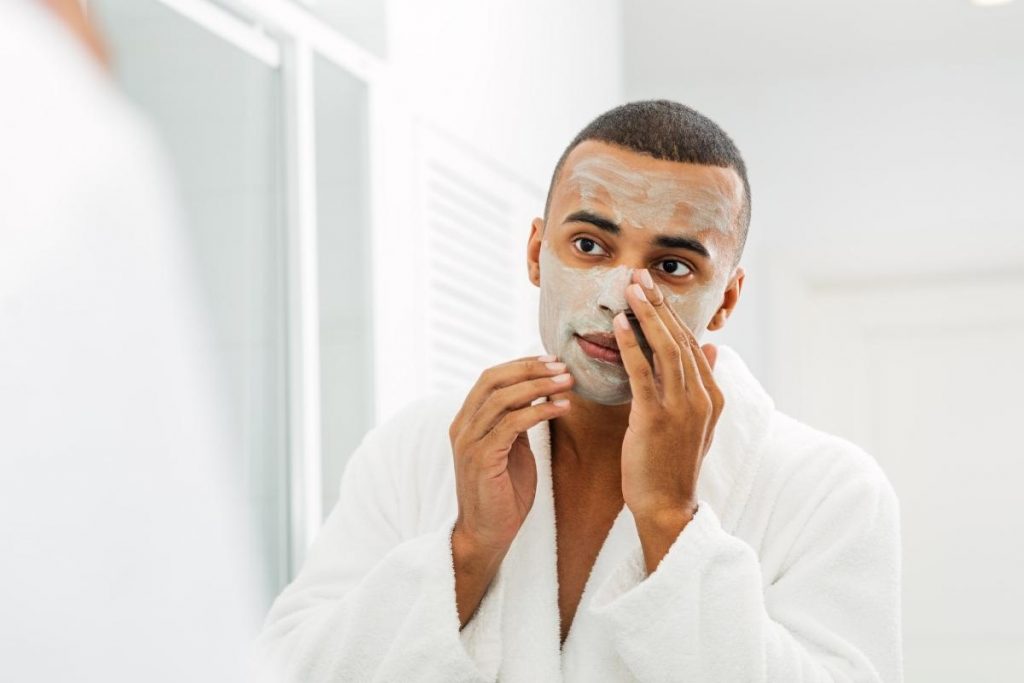 5 truques caseiros para ter peles mais bonitas, Foto: Canva Pro.