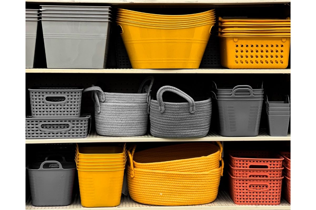 Como higienizar cestas de vime? Deixa a peça como nova! Foto: Canva Pro