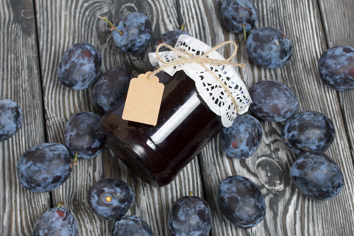 Dicas para remover resto de cola em potes de vidro - Reprodução AdobeStock