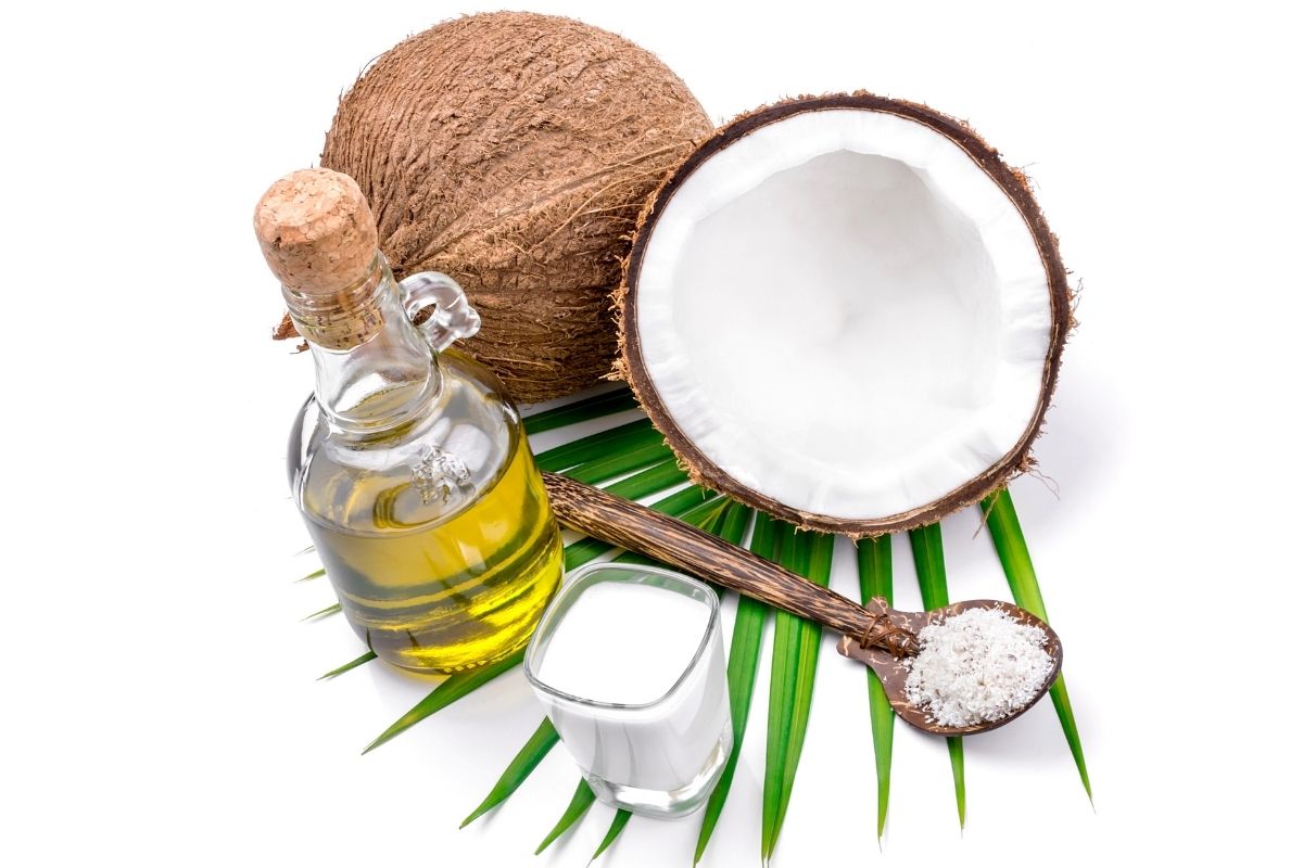 Como usar o óleo de coco na saúde da pele e dos cabelos