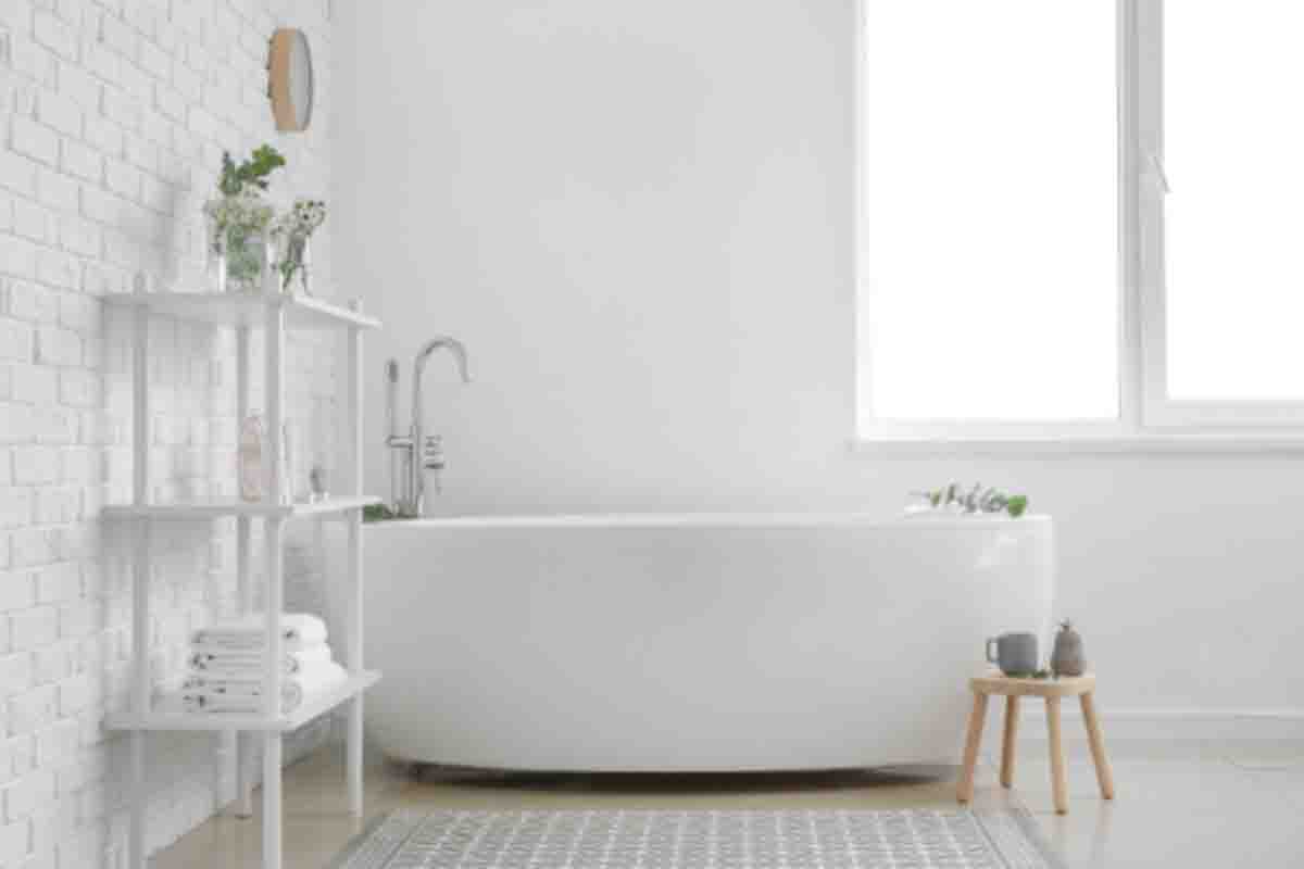 Aprenda 06 dicas práticas de lavar o banheiro com eficiência e otimize seu tempo - Reprodução Canva