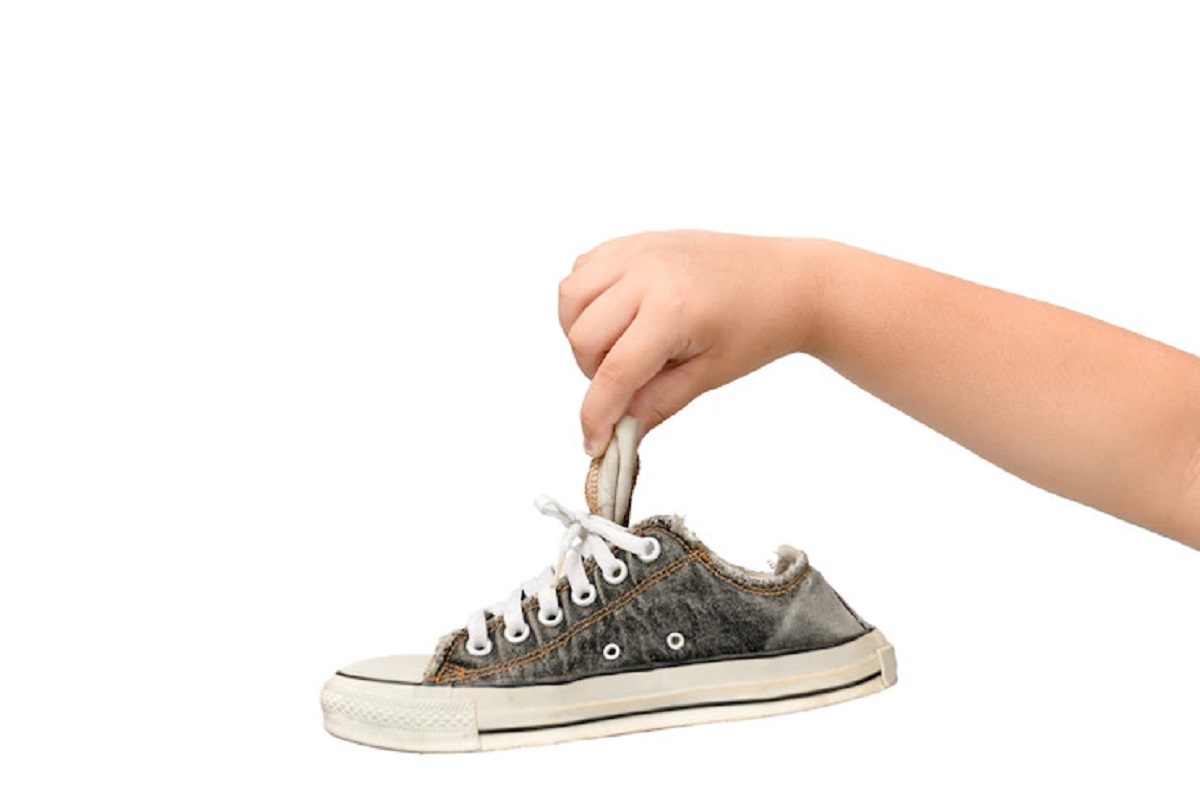 Como tirar odores dos sapatos – 2 Dicas úteis para deixar os seus sapatos com cheiro de novo Foto: Freepik