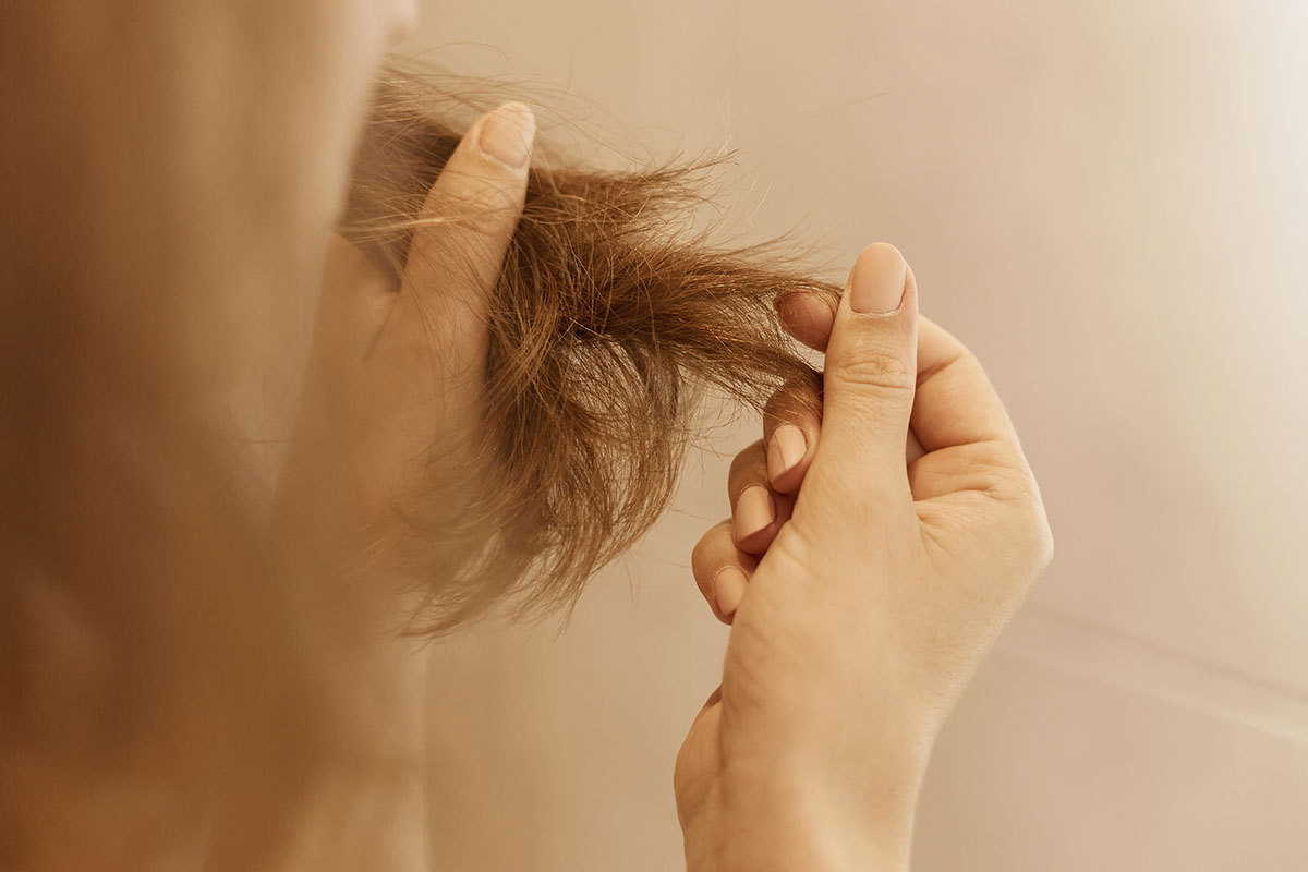 5 dicas para manter o cabelo sem frizz - Reprodução Freepik