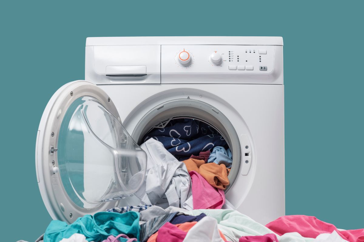 Limpeza eficiente da máquina de lavar_ veja como fazer - Reprodução Canva