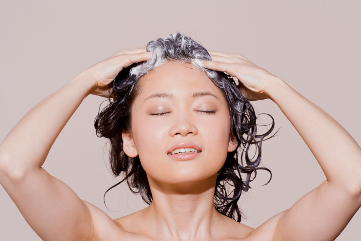 Conheça o shampoo que remove impurezas