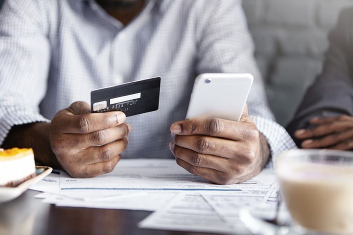 Conheça 5 bancos digitais com cartão de crédito sem anuidade