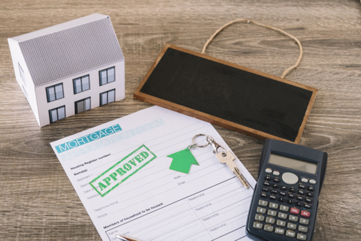 Empréstimo com garantia de imóvel: os prós e os contras de fazer um
