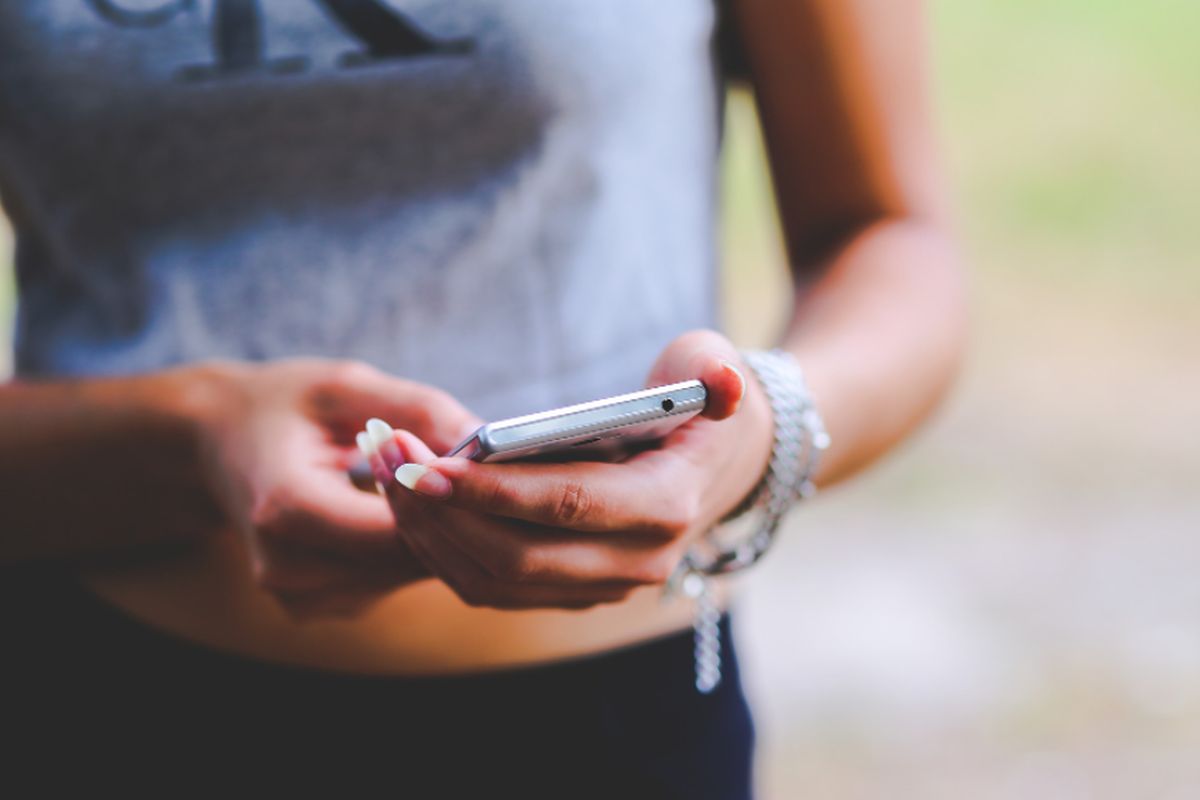Como recuperar contatos apagados do celular: dicas para Android e iOS
