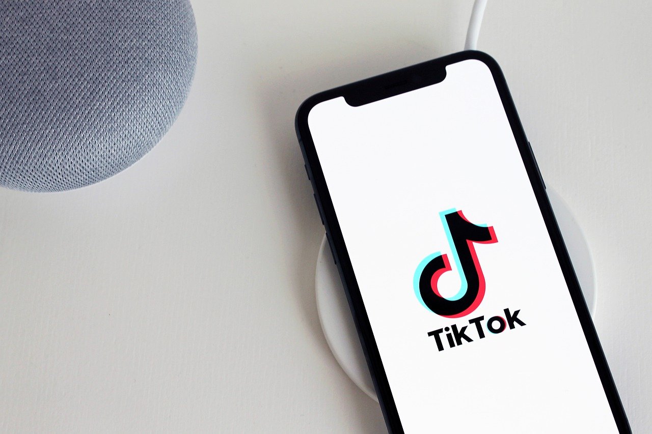 Como ganhar dinheiro no TikTok? Confira 5 maneiras
