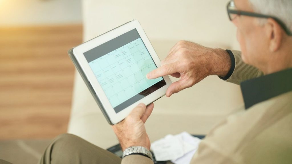 Feriado conta como dia útil? Entenda como funciona Poder Economico