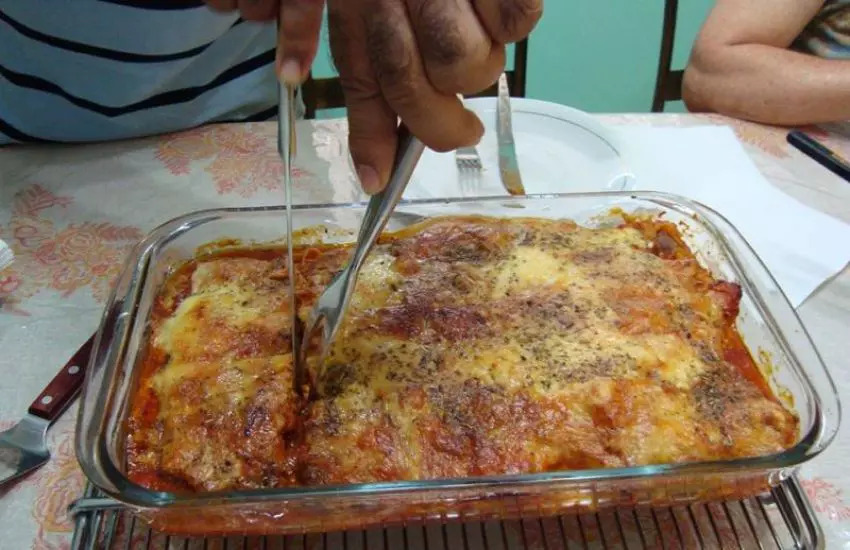 Hambúrguer caseiro à parmegiana