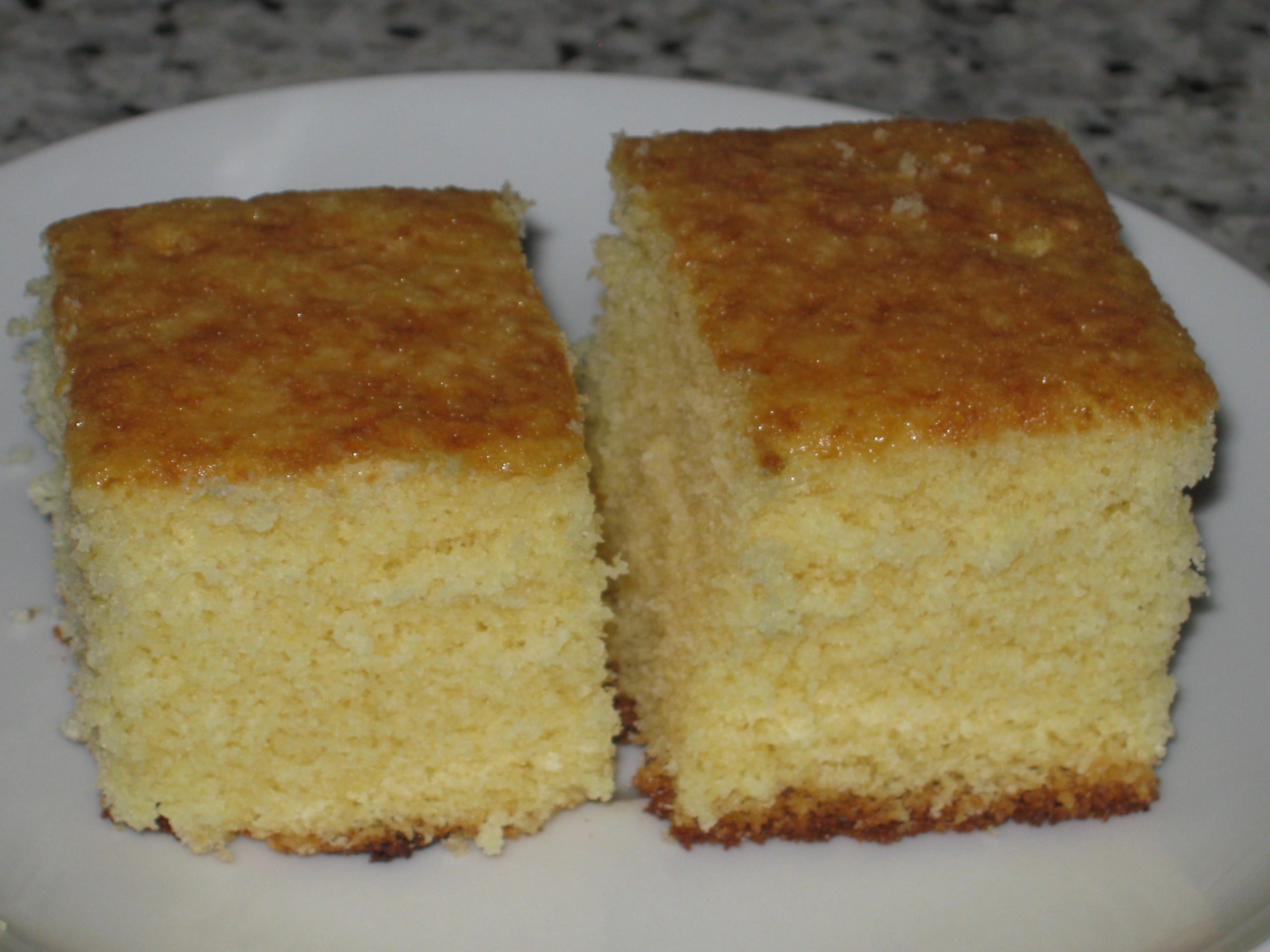 BOLO DE FUBÁ SIMPLES (FOFINHO E DELICIOSO) 