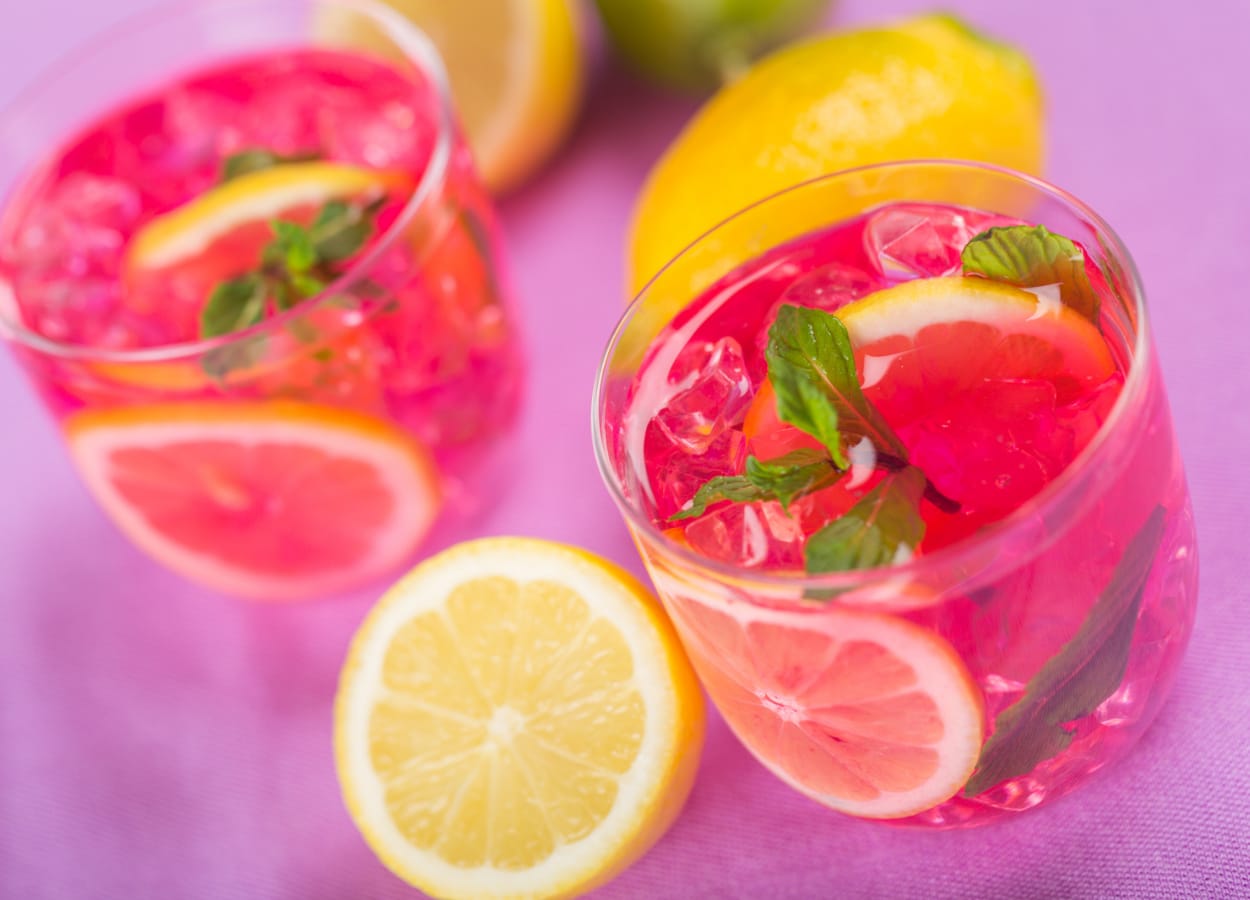 Alguns psicólogos atribuem o sucesso da bebida mista rosa pela cor ser relaxante