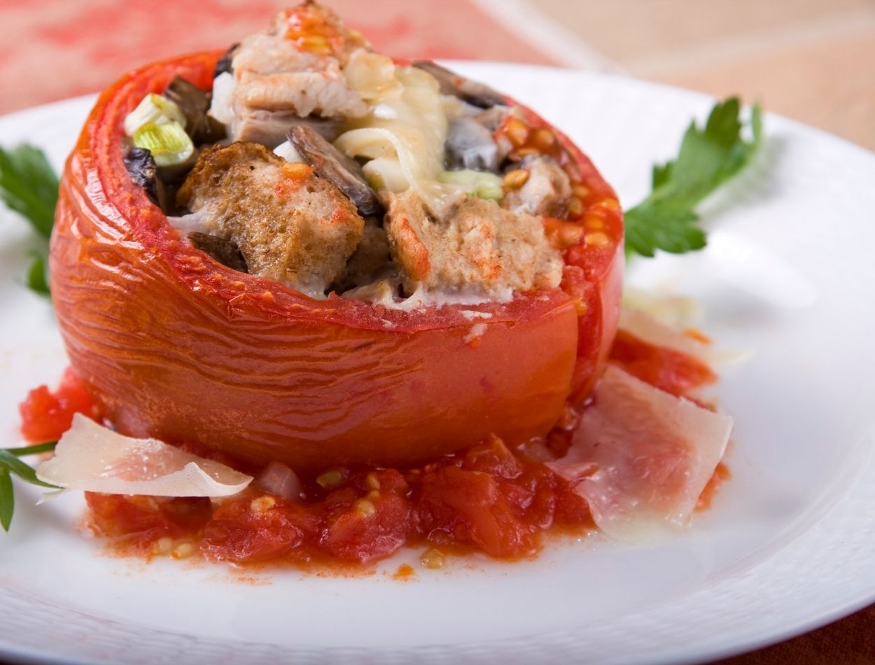 receita de tomate recheado e assado