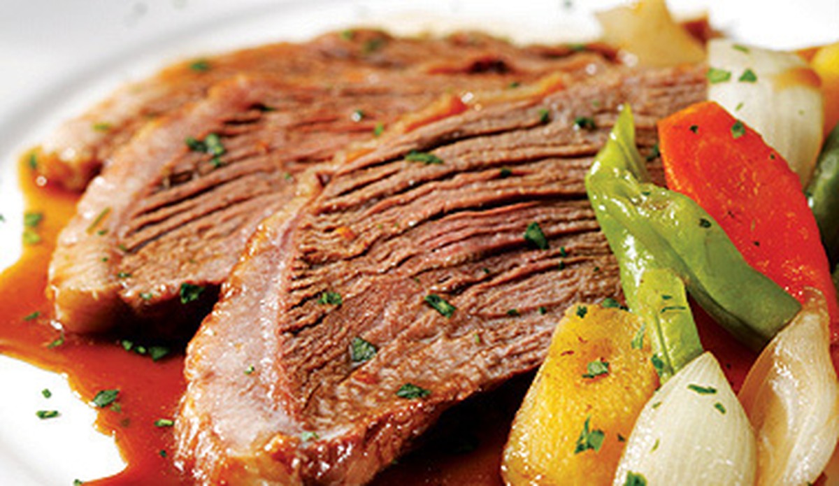 receita de churrasco no forno com legumes assados para o almoço