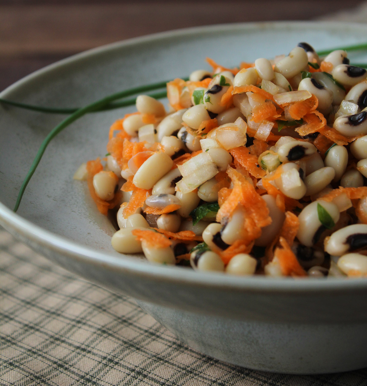 Salada de feijão fradinho Salada de feijão fradinho, receita para o almoço