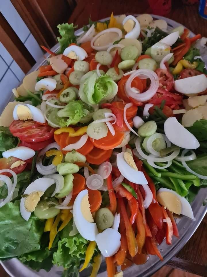 receita de salada de legumes e ovos no almoço(Imagem Pinterest)