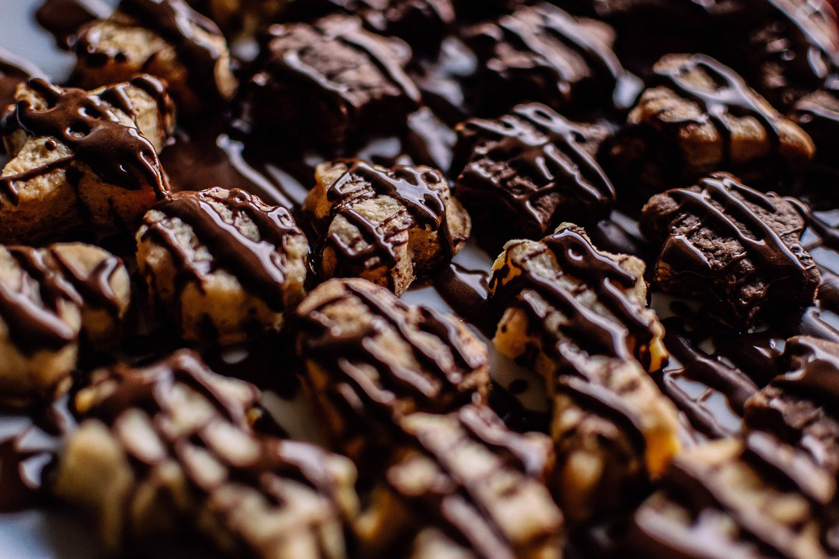 Aprenda a fazer as broinhas de chocolate com nozes, quitute para café da manhã ou lanche- Reprodução Pixabay