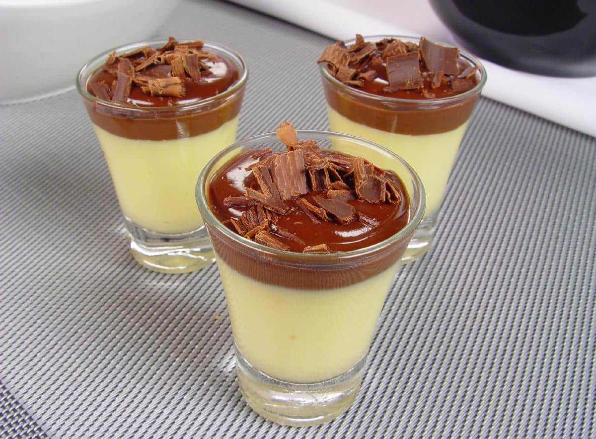 Sobremesa Mousse de maracujá com chocolate (Imagem Guia da cozinha)