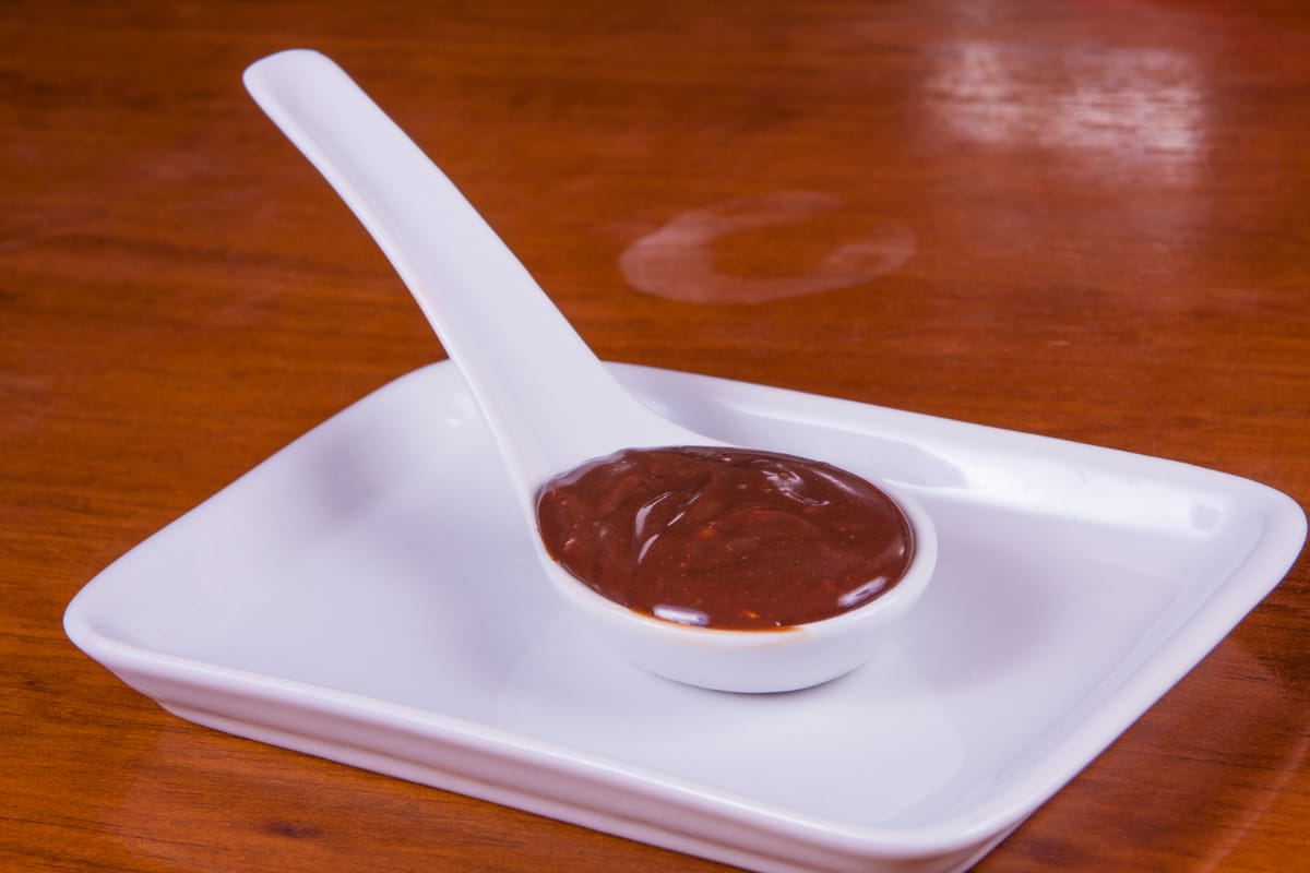 Sobremesa: Sendo um clássico da gastronomia brasileira, a receita do brigadeiro com o achocolatado é como ter sempre uma carta na manga