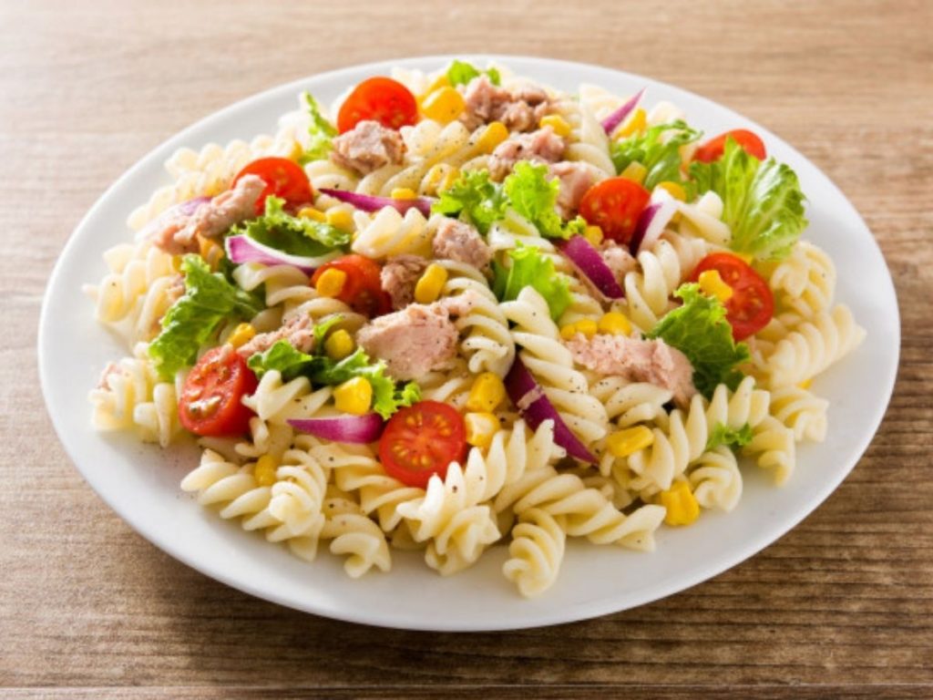 Salada De Macarr O Com Atum Um Acompanhamento Mais Que Especial Para Sua Refei O Receitas F Ceis