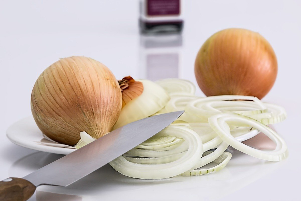 Aprenda a fazer a farofa de cebola bem crocante, excelente acompanhamento - reprodução Pixabay