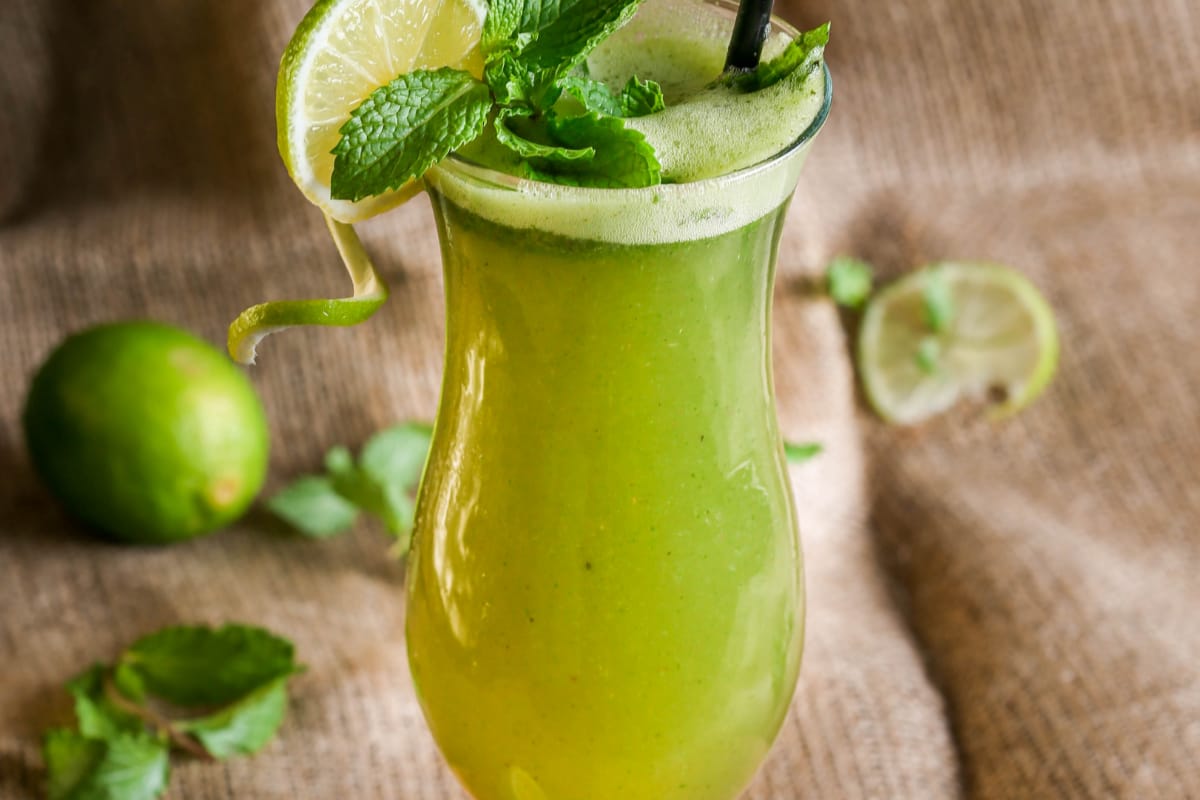 Bebida: O limão, em todos os seus tipos, é um bom alimento para se consumir, pois possui inúmeros benefícios relacionados a vitaminas essenciais para o corpo