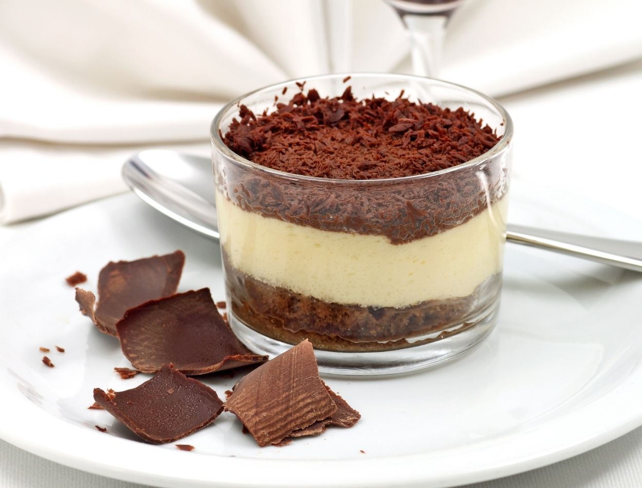 Sobremesa de torta holandesa na taça