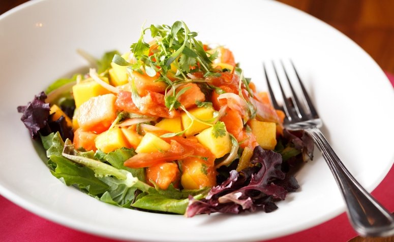 Salada tropical: confira dicas de preparo dessa salada refrescante maravilhosa