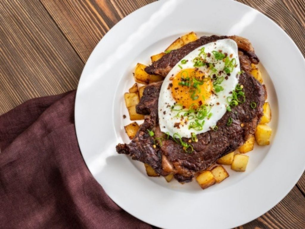 Receita De Bife A Cavalo: Prato Bem Prático Para Seu Almoço