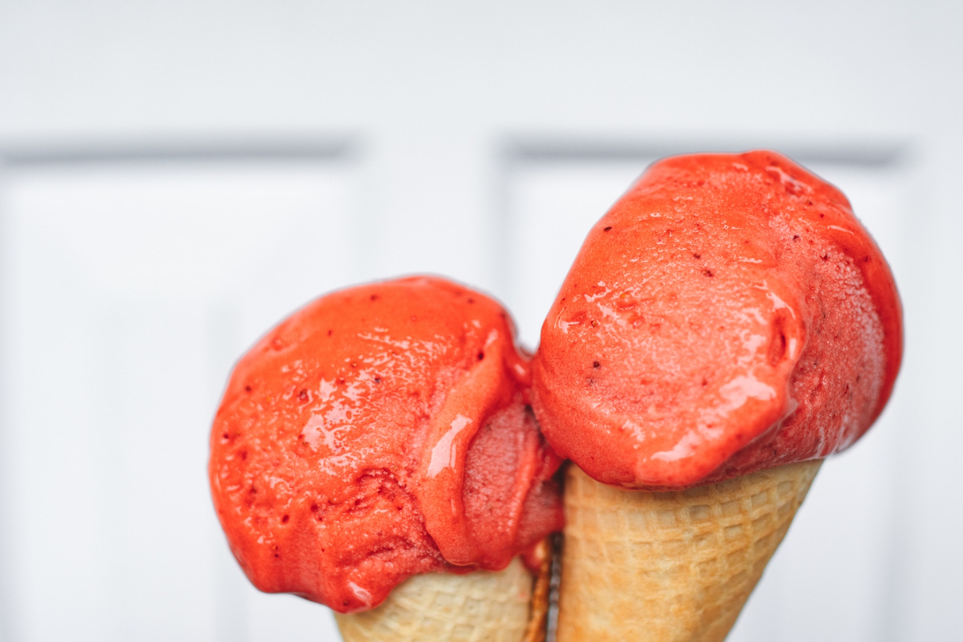 sobremesa: sorvete caseiro de morango com a fruta