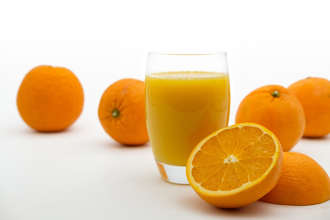 Bebida: suco de acerola com laranja
