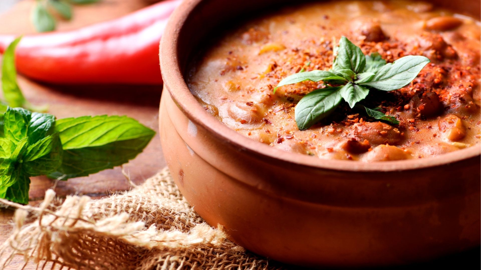 Tutu à mineira para almoço (Canva)