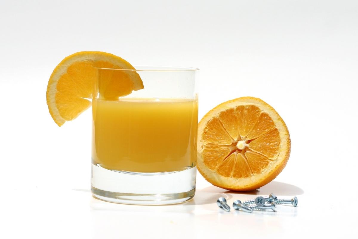 Drink ScrewDriver: saiba como preparar essa bebida mista simples, versátil e deliciosa