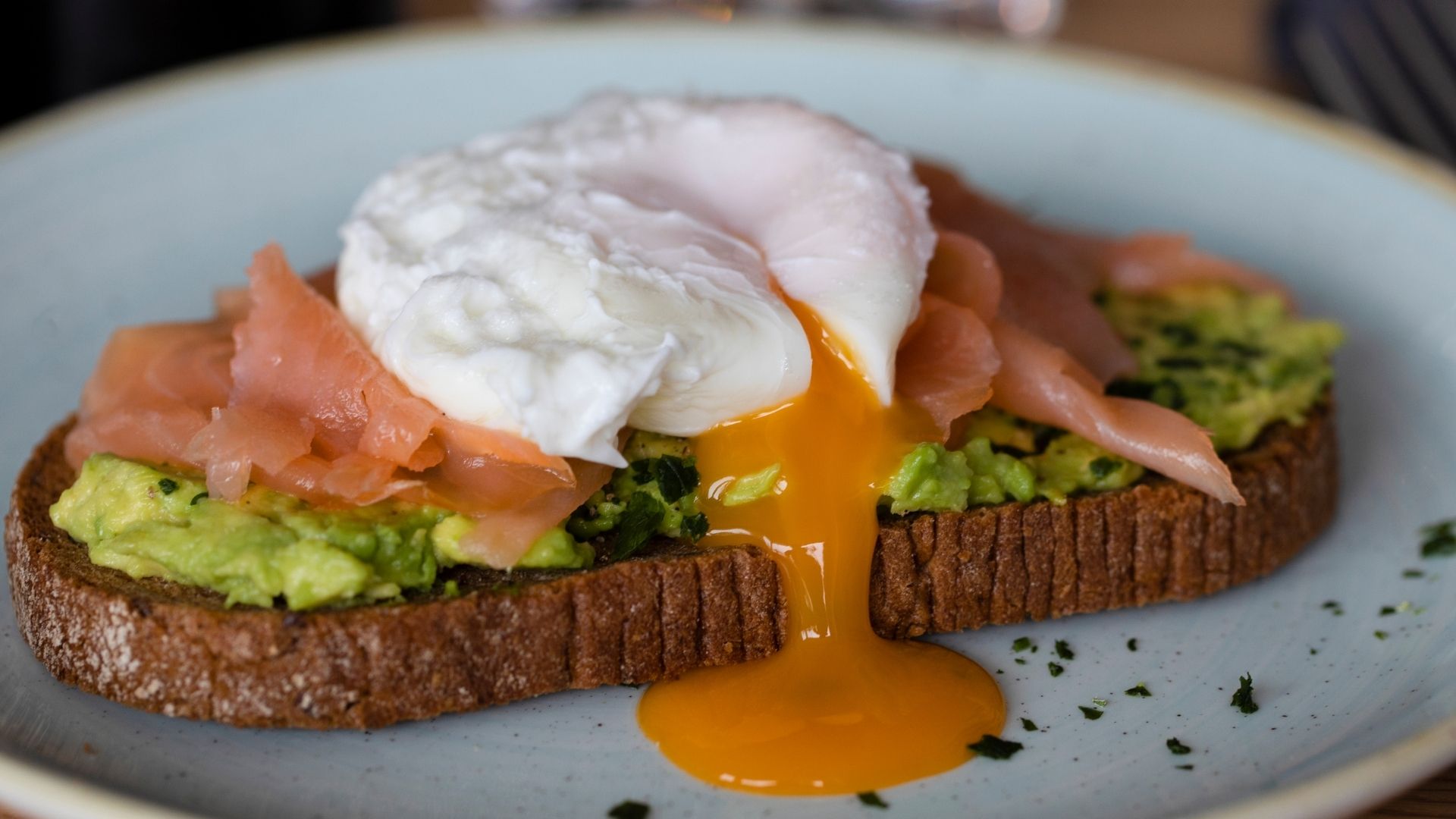 ovos poché para café da manhã (Imagem canva)