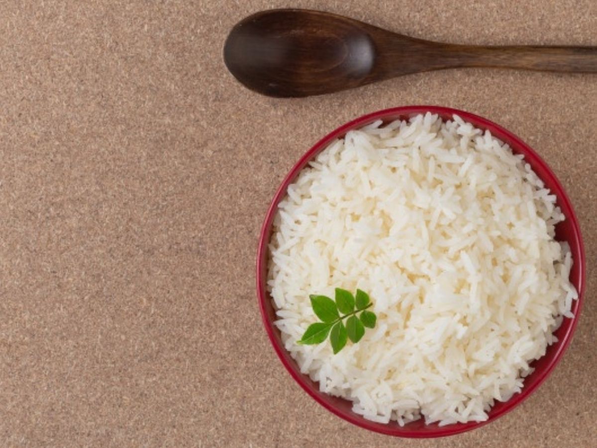 eja a seguir dicas de como preparar um arroz gostoso (fonte: freepik)