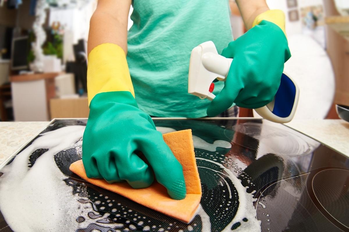 3 dicas para deixar o fogão limpinho parecendo novo; confira agora mesmo