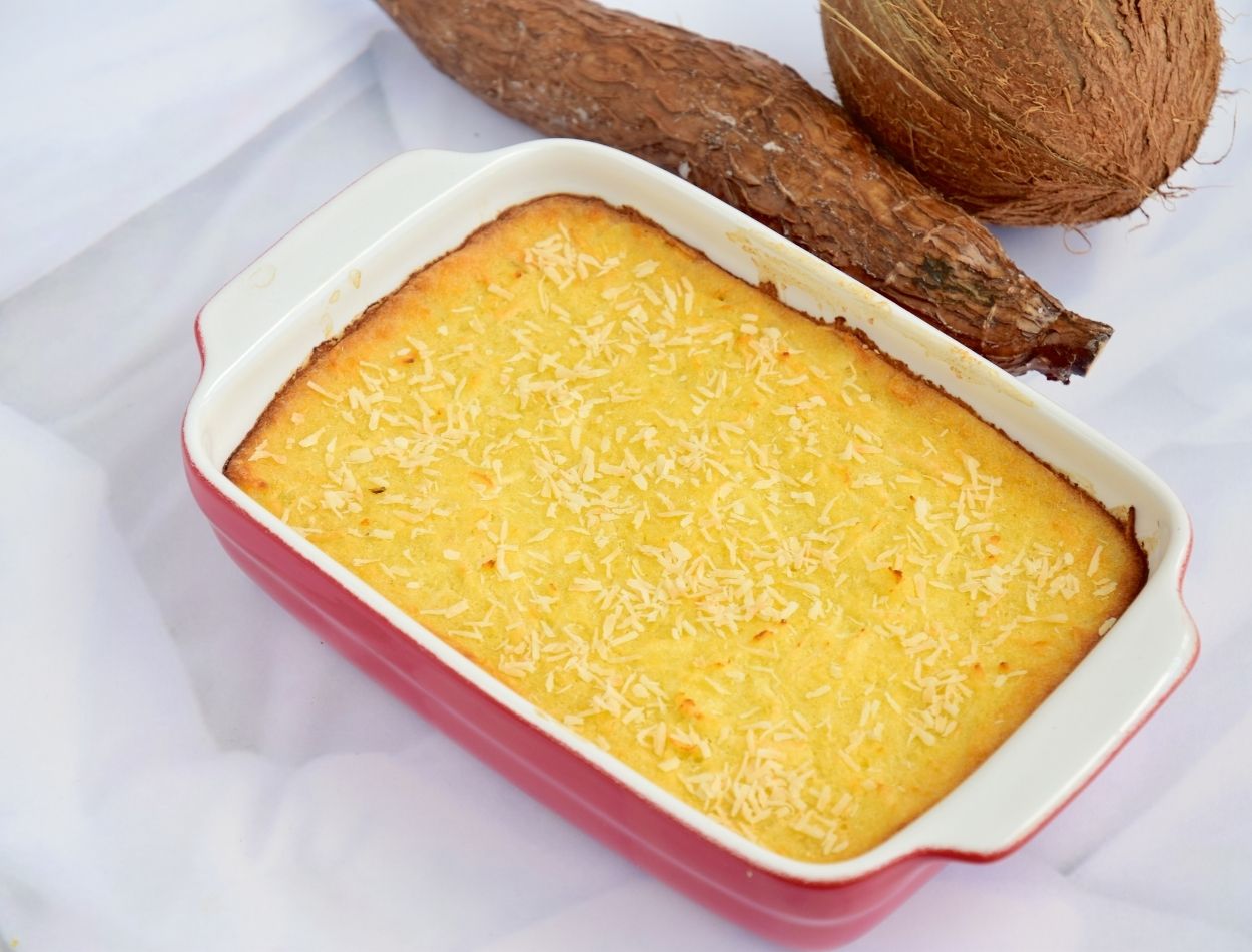 Bolo de Mandioca com Coco; receita perfeita para o seu lanche da tarde