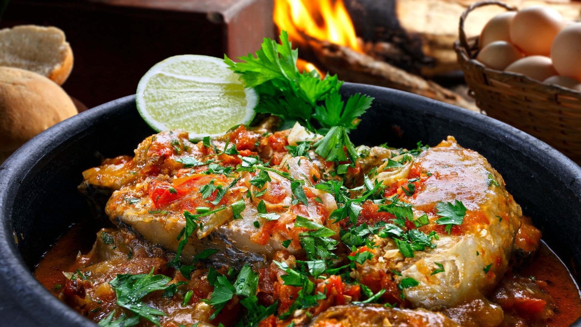 Receita de ensopado de peixe tradicional para um almoço incrível