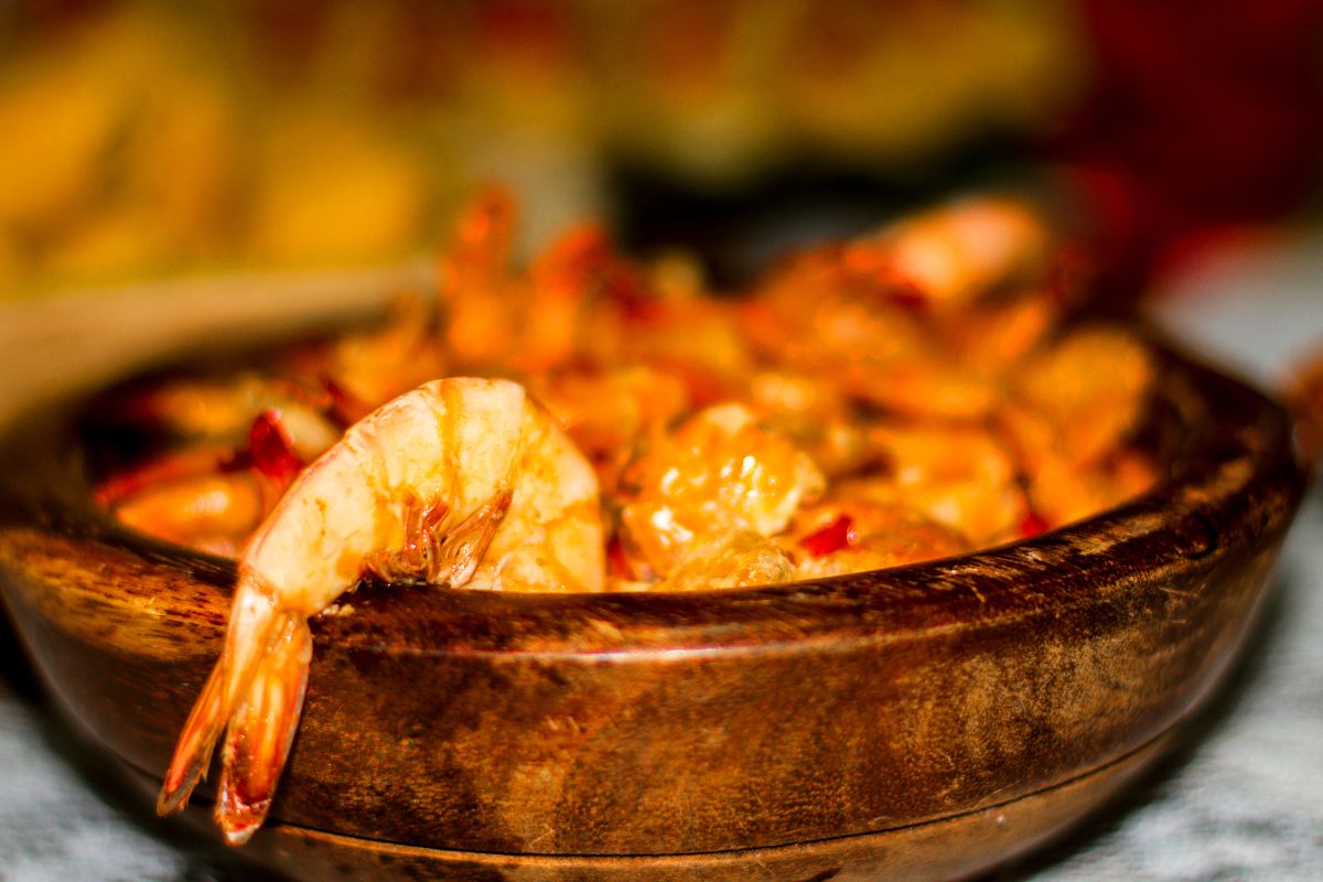 Estrogonofe de camarão: Uma receita simples para um almoço especial - Foto: Canva
