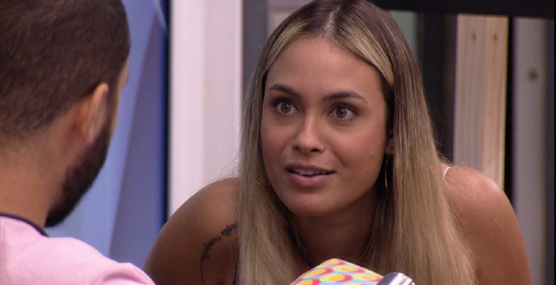 Sarah sobra nas escolhas do Big Fone e se torna a primeira emparedada da edição - Foto: Reprodução do Globo Play