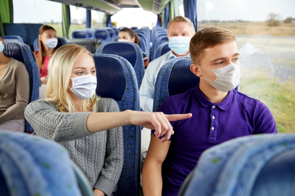 A pandemia não acabou! Confira agora mesmo 5 cuidados ao viajar de ônibus