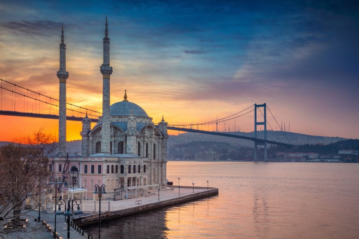 Conheça a Istambul, a antiga capital da Turquia.