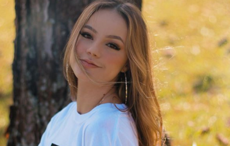 Foto: Bela Fernandes (Reprodução/Instagram)