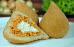 coxinha com frango e catupiry